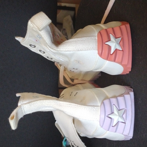 Chuck's in Bloom Converse Hightop Platform Sneakers - Picture 6 of 11